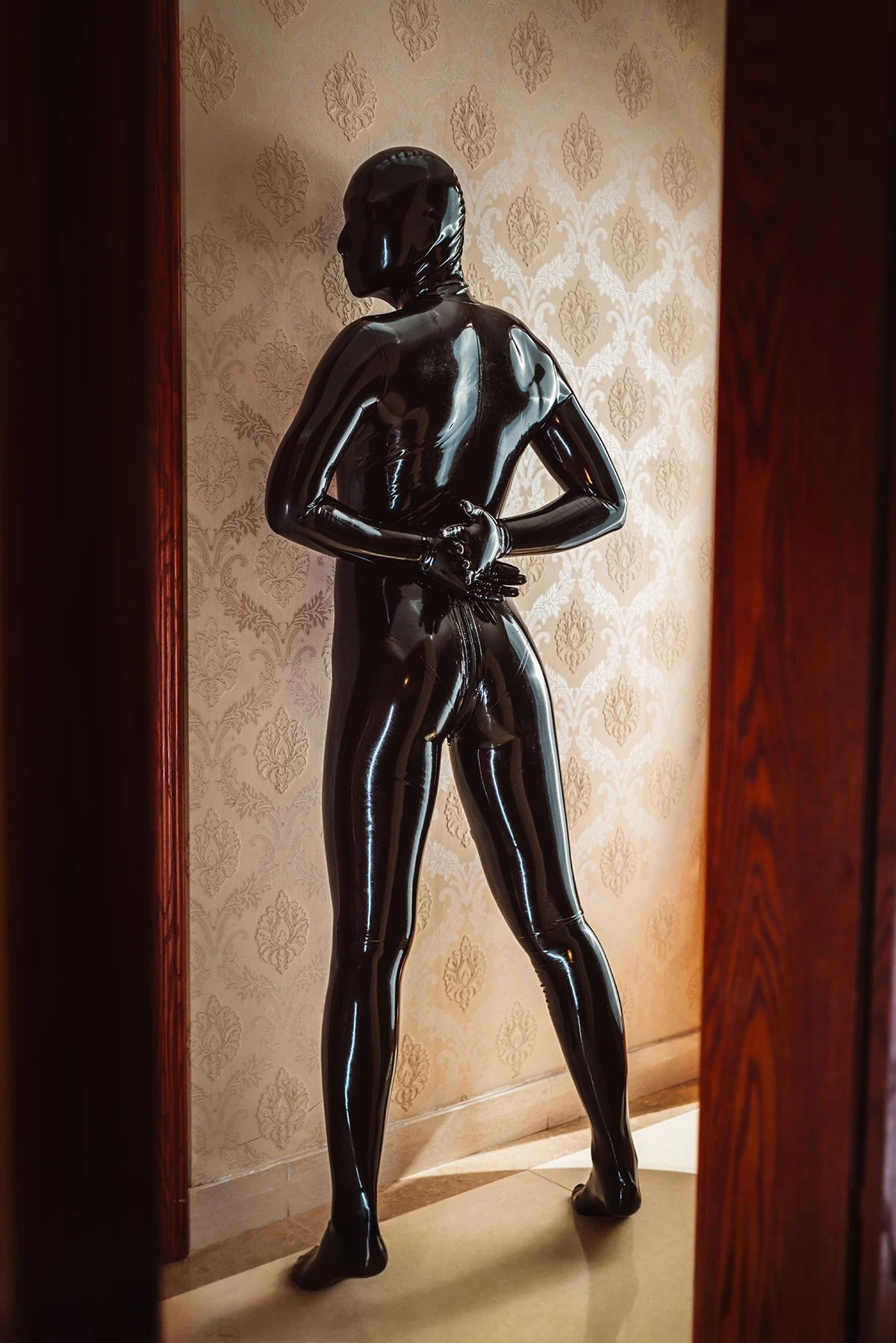Black. Male 'Stealth' Two-pieces Fully-Enclosed Latex Catsuit