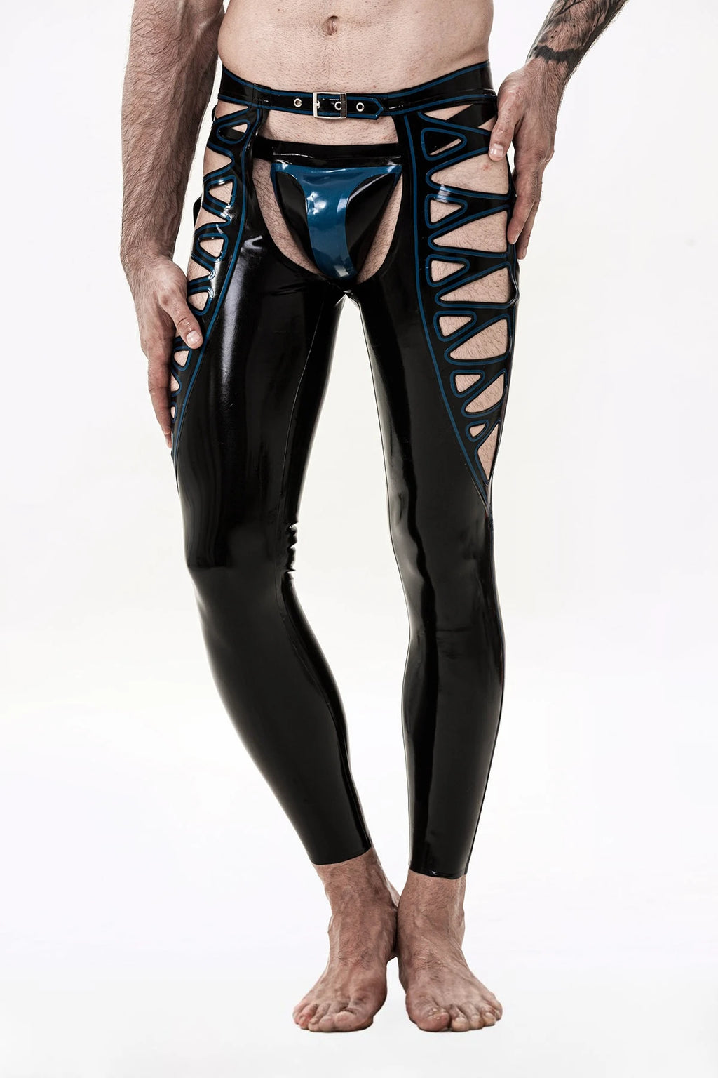 Black, trim color is KPMTL085