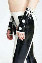 Black, trim is White KPFGL025