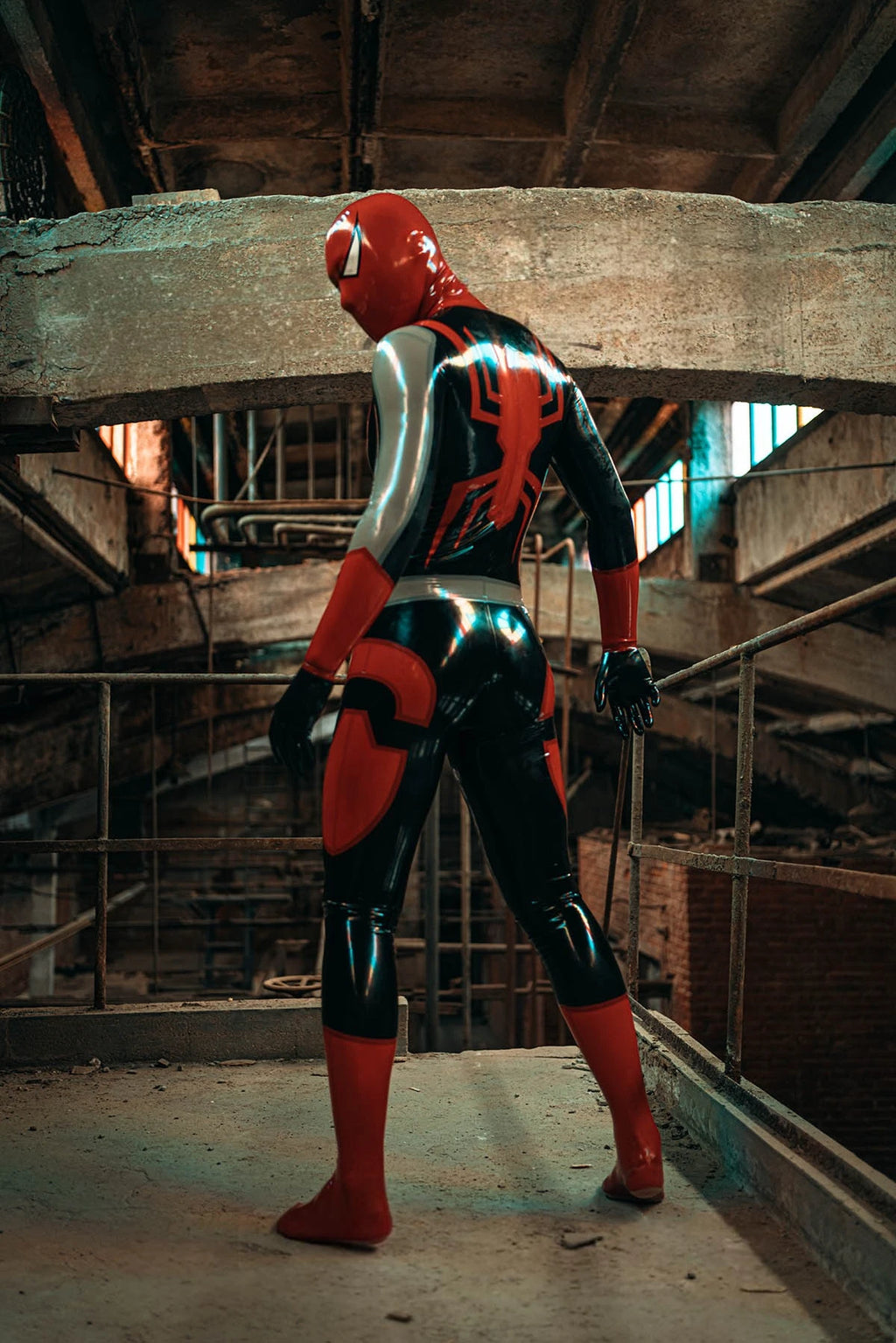 Black Male Zipperless Neck Entry 'Spidey' Latex Catsuit